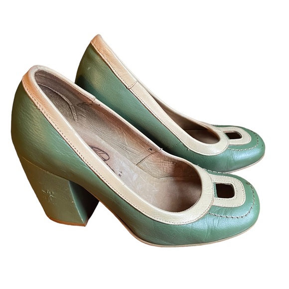Fly London Fly Girl Sage Green & Cream Square Toe Pumps size 38. - Picture 2 of 9